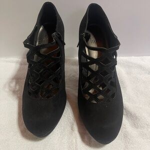 Elegant Black Women's Shoes
